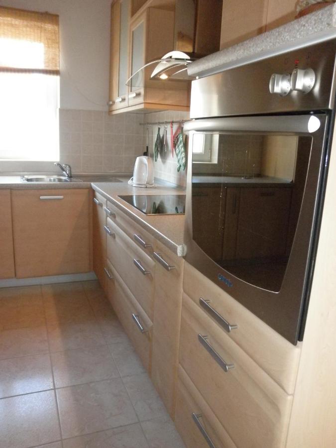 Apartment Preka Palit Exterior photo
